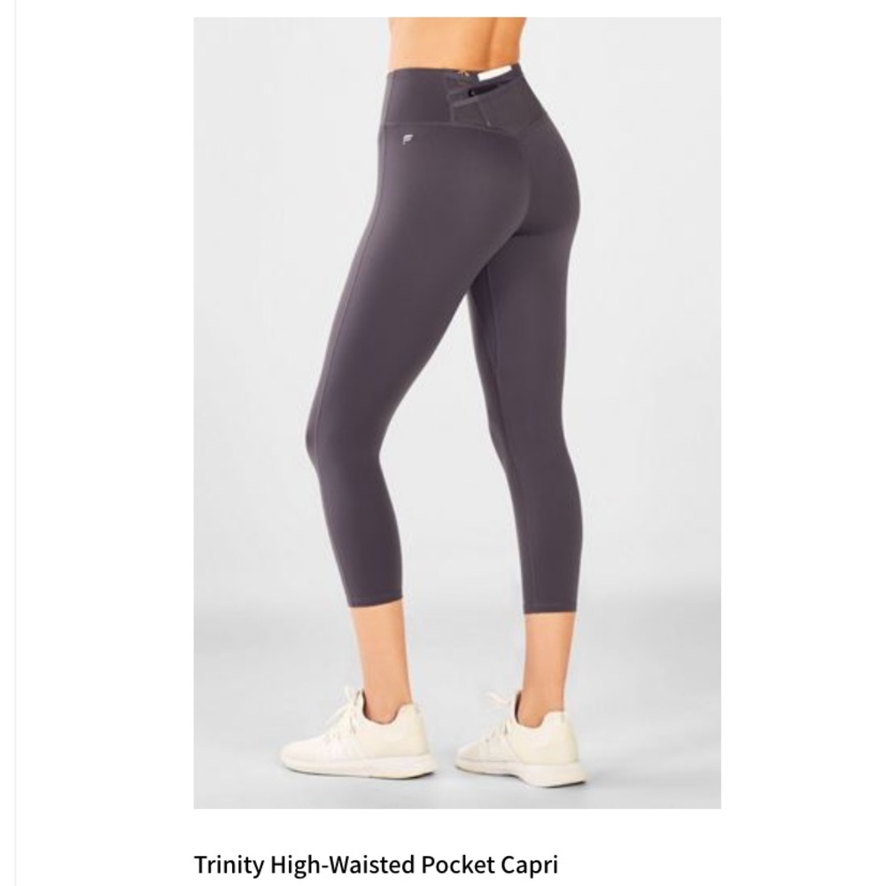 Trinity high-waisted pocket capri